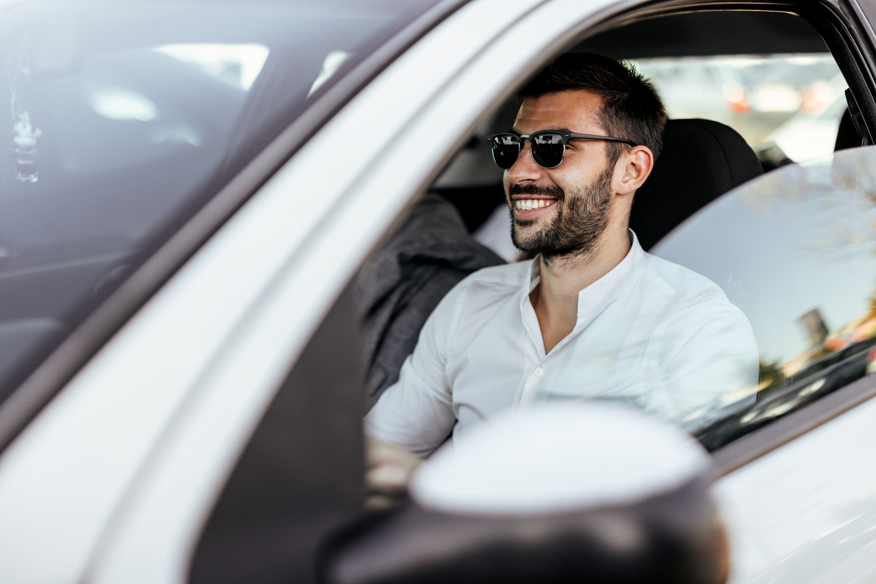 https://soulmateloans.com.au/wp-content/uploads/sites/97/2024/07/happy-man-in-car.jpg